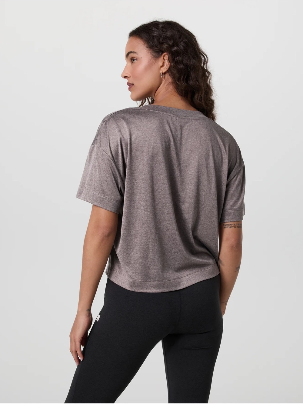 New Vuori Energy V Neck Short Sleeve Tee Shirt Size Medium Chia Heather - Picture 3 of 4